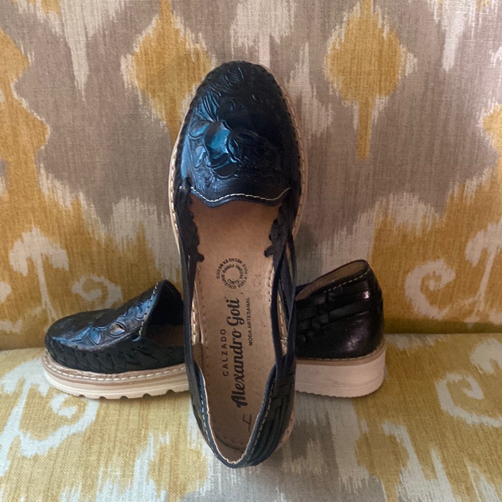 Black slip on shoes size 7
